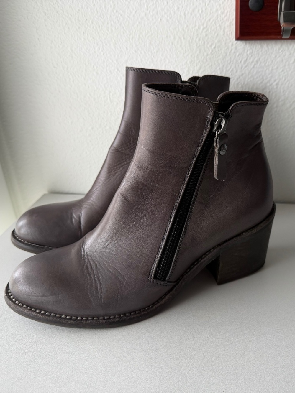 AGL Attilio Giusti Leombruni Women’s Brown Leather Ankle Bootie N124513 Size 6.5